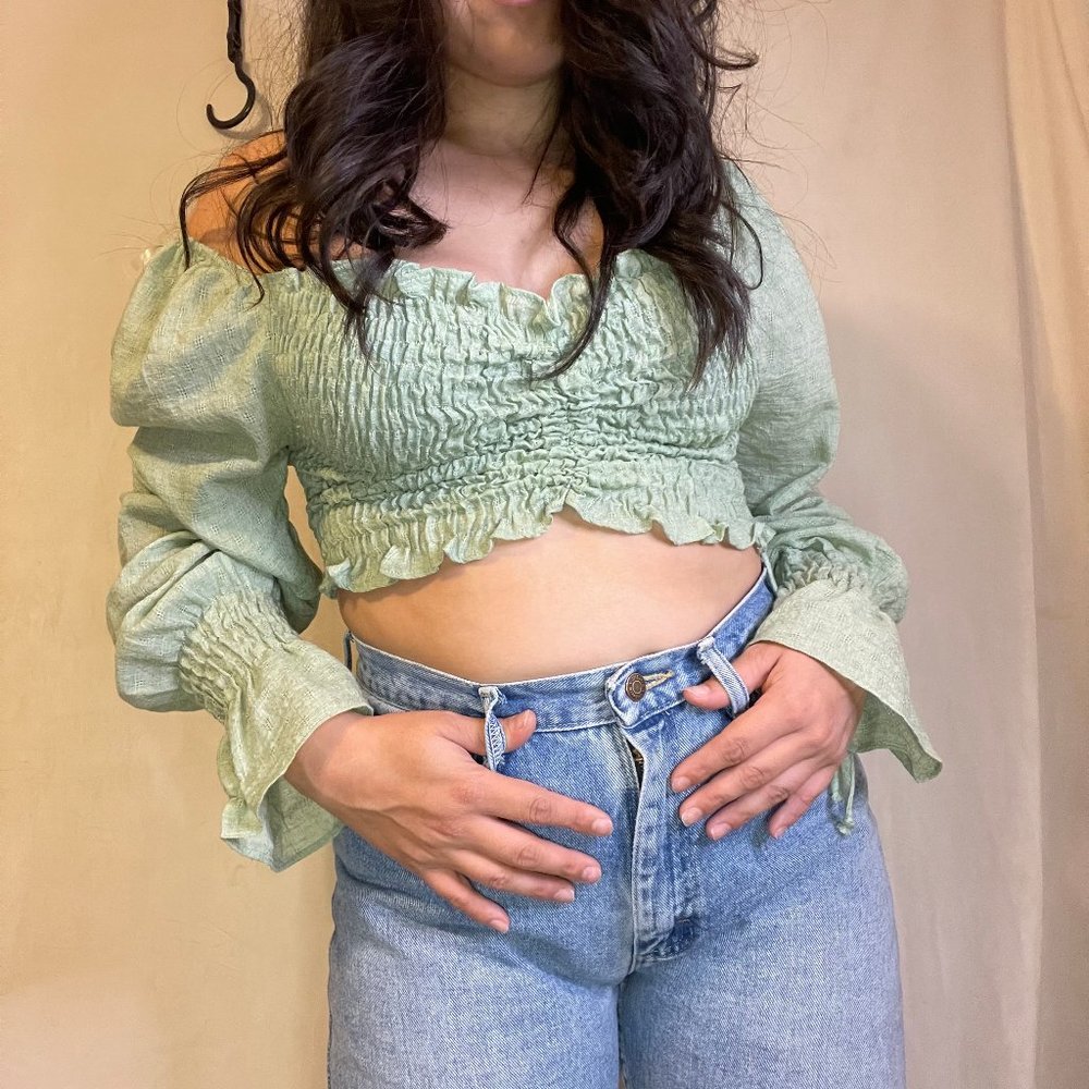 Green Puffy Sleeve Crop Top - Picture 3 of 5